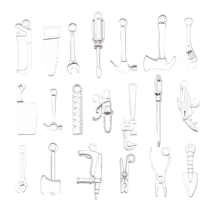 Lot de 18 breloques outils miniatures en alliage argenté pour la création de bijoux