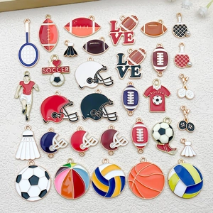 Pendentifs de Sport en Alliage de Zinc Émaillé DIY Football Basket-ball Baseball Volleyball Casque Charms pour la Fabrication de Bijoux