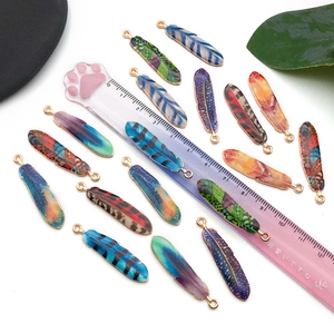 Pendentifs plumes colorées en alliage style bohème pour création de bijoux DIY