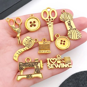 Vintage gouden naai-bedeltjes set met schaar en naaimachine voor DIY sieraden maken
