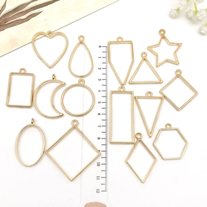 13er-Set goldene geometrische Legierungsanhänger für DIY-Harzschmuck mit verschiedenen Formen