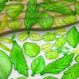 Lot de breloques feuilles en acrylique vert transparent pour la création de bijoux DIY