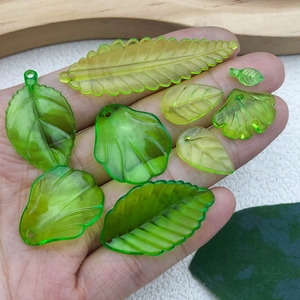 Pendentifs feuilles en acrylique vert translucide pour la création de bijoux DIY