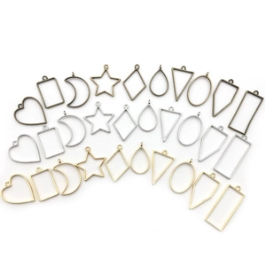 Set di ciondoli geometrici in lega fai-da-te in finiture bronzo, argento e oro