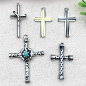 Ciondoli a Croce in Lega di Argento Antico Con Strass Intarsiati Accessori Gioielli DIY per Collana Portachiavi Stile Punk
