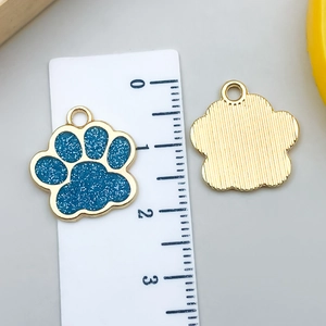 Ciondoli zampa di gatto con glitter blu e retro in metallo dorato per gioielli DIY