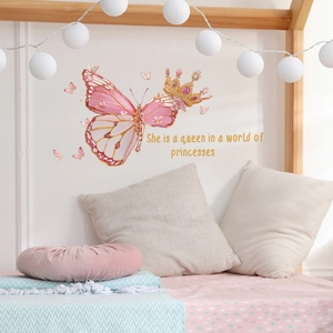 Sticker mural papillon rose avec couronne et citation pour chambre de filles