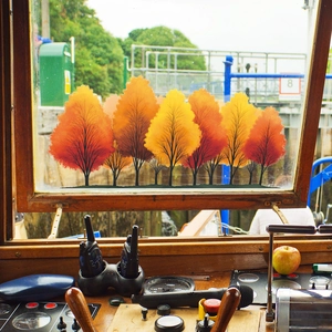 Stickers de fenêtre arbres d'automne colorés pour déco avec feuillage vibrant