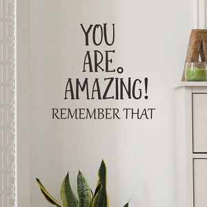 Adesivo murale motivazionale YOU ARE AMAZING in vinile per decorazione casa