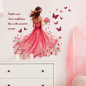Adesivo murale con donna elegante in abito rosa, farfalle e testo motivazionale