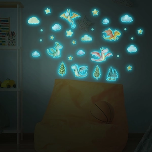 Stickers muraux lumineux avec dragons de dessin animé étoiles et nuages en chambre sombre