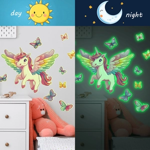 Adesivi Murali Luminosi Glow In The Dark Unicorno Farfalla Per Cameretta Bambini Decorazione PVC Autoadesivi Cartone Animato