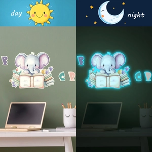Lichtgevende olifant muursticker met dag- en nachteffect voor decoratie van de kinderkamer