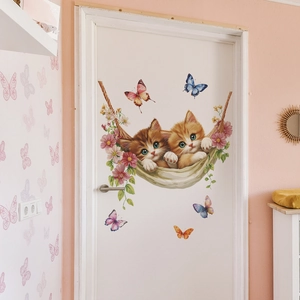 Selbstklebender Wandaufkleber mit süßen Kätzchen in einer Hängematte und Blumenmotiven