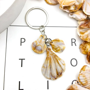 Porte-clés coquillage en acrylique avec pendentifs marbrés et anneau en métal argenté