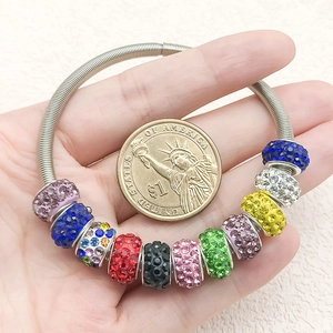 Pulsera de abalorios de cristal pavé coloridos con banda flexible plateada para mujer