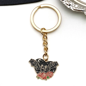 Gotischer Fledermaus- und Rosenanhänger aus Emaille mit Goldfinish für Halloween