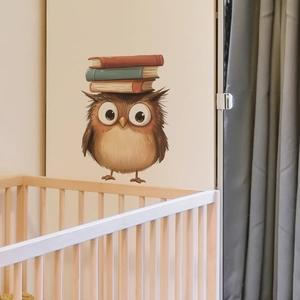 Sticker mural hibou mignon sur livres pour décoration de chambre enfant