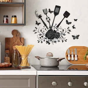 Adesivi murali creativi con rose nere e utensili da cucina per arredamento sala da pranzo