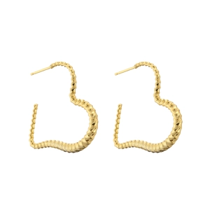 Boucles d'oreilles cœur en laiton plaqué or 18 carats avec design torsadé poli
