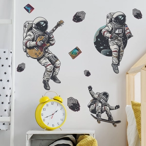 Adesivi murali spazio con astronauti con chitarra e pianeti per decorazione camera letto