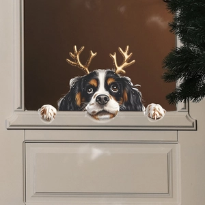 Detail eines Weihnachts-Welpen-Wandstickers mit goldenem Geweih auf neutralem Grund