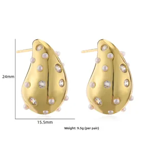 Boucles d'oreilles larmes en cuivre avec perles blanches et zircons brillants