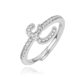 Macro-opname van zilveren verstelbare ring met zirkonia in Arabische stijl pave