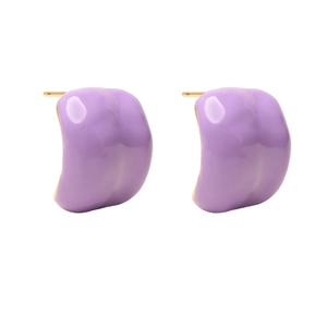 Minimalist purple drip oil C-shaped stud earrings with polished gold-tone metal trim