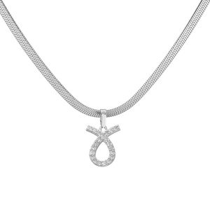 Detail van de zilveren slangenschakelketting met kristallen Stier-sterrenbeeldhanger