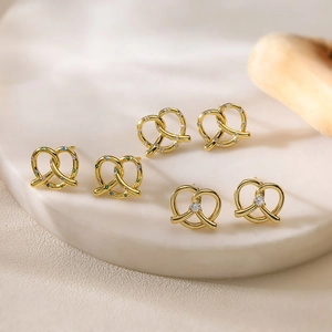 Niche Design Copper Pretzel Knot Stud Earrings Heart Shaped Zirconia Inlaid Gold Silver Plated Fashion Jewelry For Women