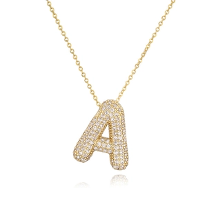 Collana con ciondolo lettera A dorata con zirconi cubici e catena a O