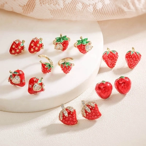Süße Kupfer Erdbeere Frucht Ohrstecker Bunte Emaille Zirkonia Herz Ohrknochen Clip Für Damen Mode Schmuck Zubehör