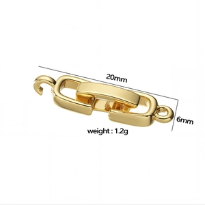 Detailed view of 20mm golden jewelry clasp showing dimensions and polished alloy texture