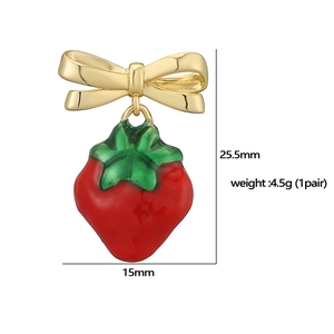 Dettaglio dimensioni orecchini a fragola rossa con fiocco dorato e smalto lucido