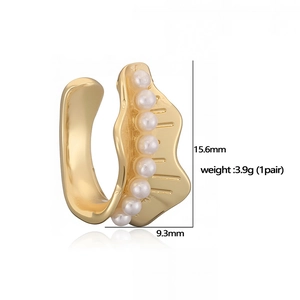 C-shaped 18K gold-plated copper ear cuff with pearls, 15.6mm height, wave design
