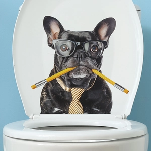 Sticker 3D bouledogue français pour abattant WC avec lunettes et cravate sur fond blanc