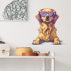 Sticker mural golden retriever avec casque violet pour décoration de chambre moderne