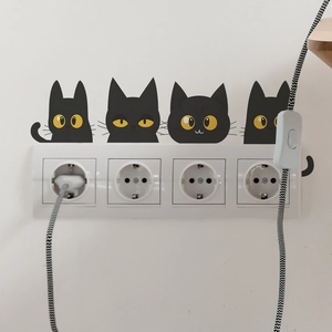 Set di quattro adesivi murali a forma di gatto nero e coda per decorare interruttori