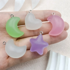 Luminous resin stars moon and heart pendants for DIY jewelry and keychains