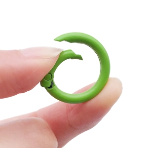 Anillo de resorte 24mm verde hierba de aleación para joyería DIY y accesorios de llavero