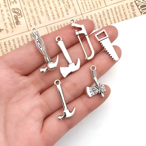 Lot de 6 breloques outils en alliage argenté vintage pour bijoux DIY et porte-clés créatifs