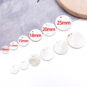 Pendentifs en nacre naturelle de différentes tailles pour la création de bijoux DIY
