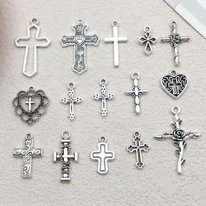Lot de 14 breloques croix et cœur en argent antique pour création de bijoux DIY