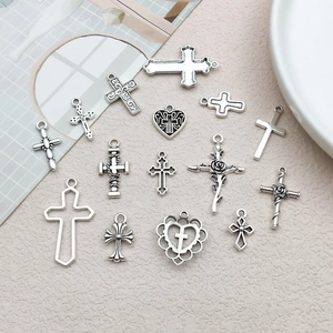 Détails de pendentifs vintage en forme de cœur et de croix en alliage pour bijoux DIY