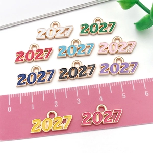 Pendentifs 2027 en alliage doré et émail coloré pour bijoux de remise de diplôme