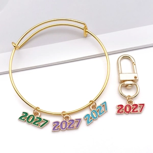 Parure bijoux 2027 avec bracelet doré réglable et pendentifs colorés en émail pour création