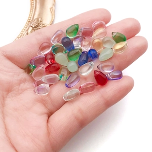 Perles de pétales en verre coloré 6x9mm pour création de bijoux DIY et glands