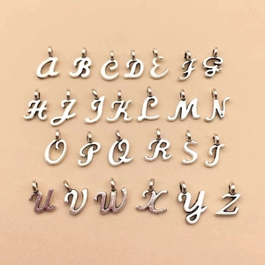 Lot de 26 breloques alphabet en argent avec police cursive pour création de bijoux