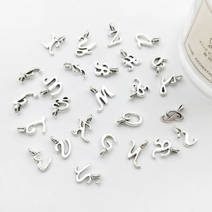 Anhänger Set mit 26 englischen Buchstaben aus Zinklegierung für DIY Schmuckherstellung